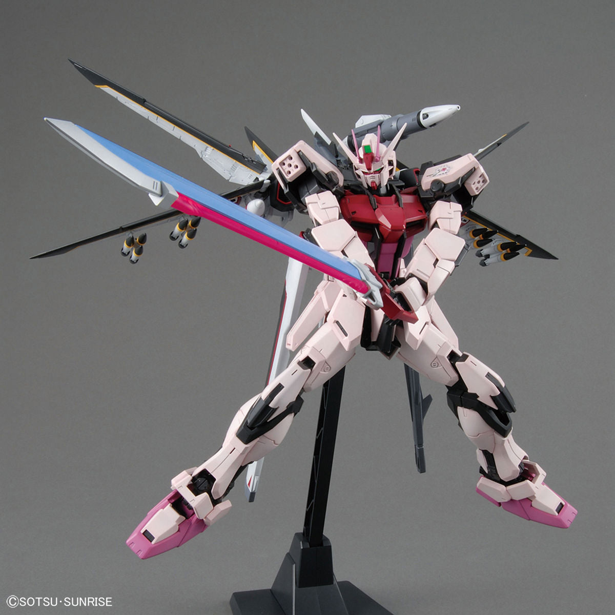MG 1/100 Strike Rouge Gundam (Ootori Unit) Ver.RM